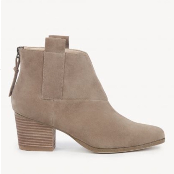 Sole Society Shoes - NEW Sole Society “Oskar” Suede Booties